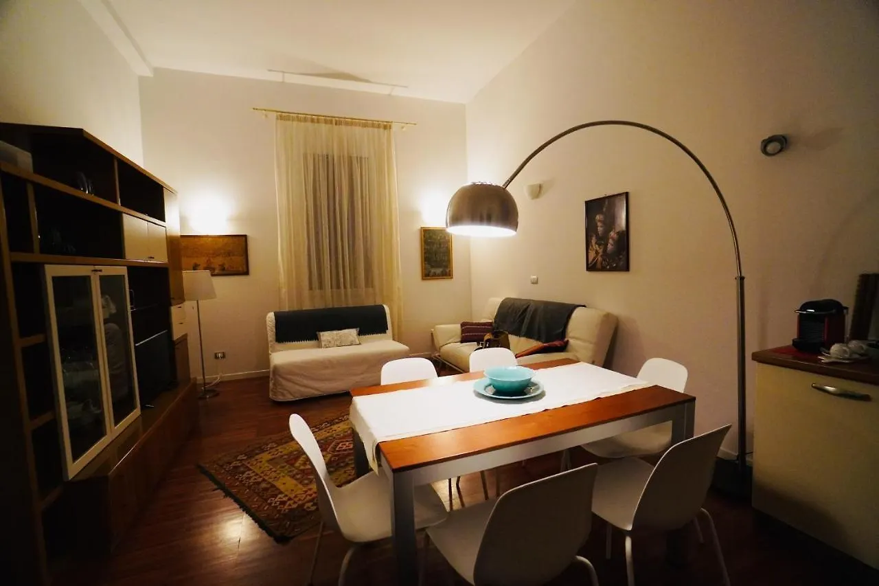 דירות בולוניה A Casa Di Enza