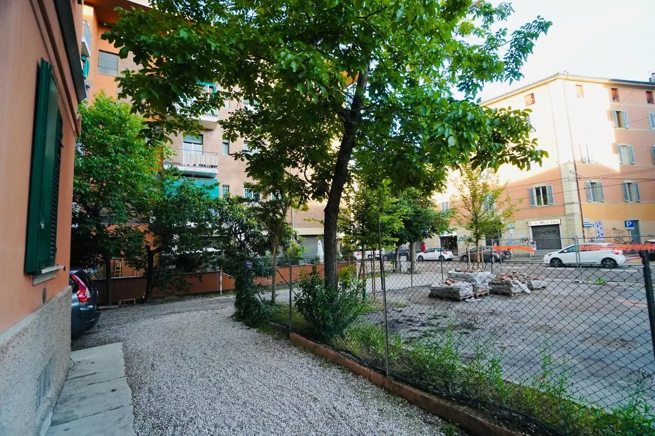 דירות בולוניה A Casa Di Enza
